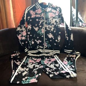 Two piece see through floral net legging set.